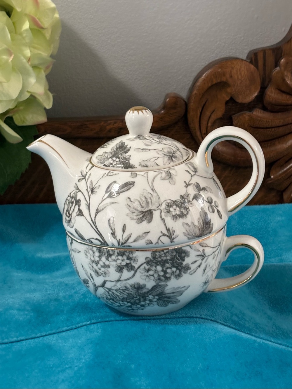 Elegance Stackable Teapot/Teacup 2-in-1 Floral with Gold Trim
